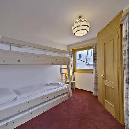 Chesa San Peider - *